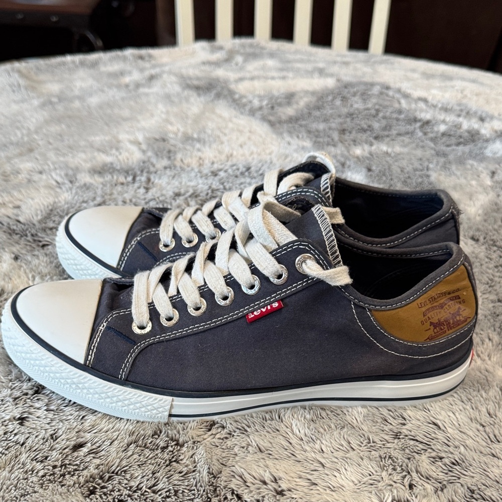 Levi's Men's Stan Buck Canvas Men's 9 Navy Blue White Lace Up Low Top Sneakers